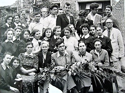 Юлий Даниэль - преподаватель литературы и классный руководитель 10-го «Г» класса школы № 313 г. Москвы, 1957г.